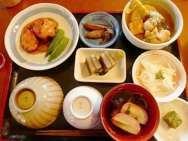 朝日小屋夕食