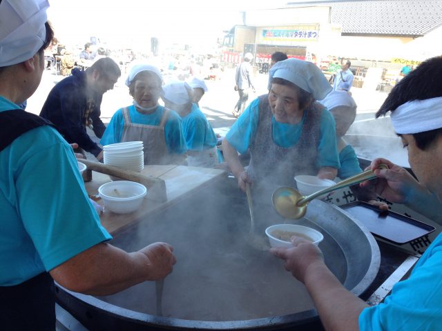 ヒスイ海岸タラ汁まつり