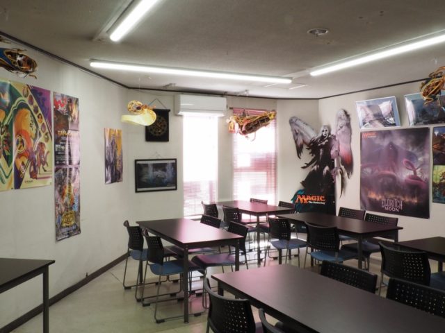 玩具＆婦人服ドンキー