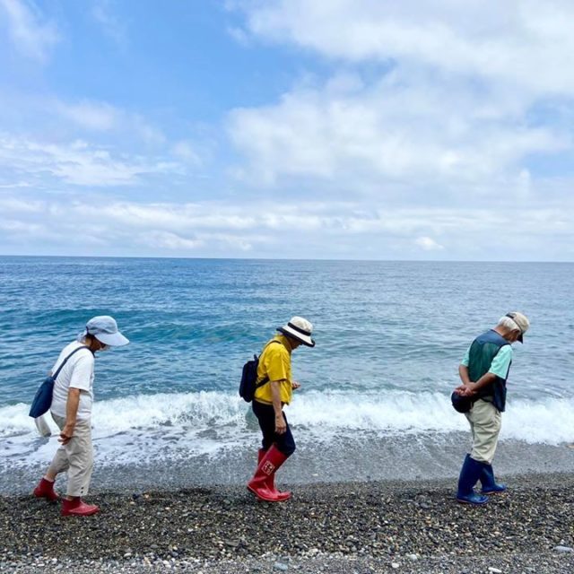 ヒスイ海岸で名人と宝ものさがし＆ソウルフードタラ汁づくり体験